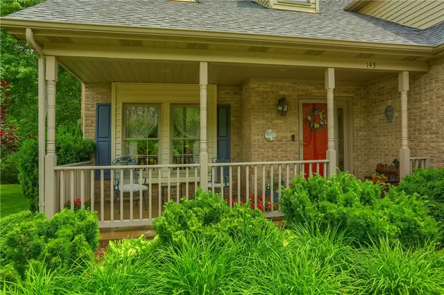 143 Hampshire Drive gallery image 2
