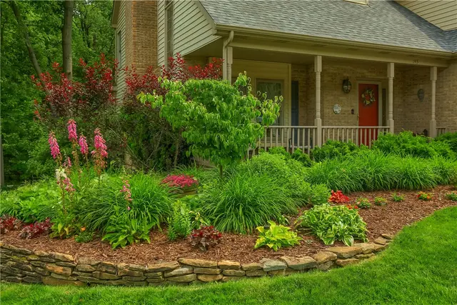 143 Hampshire Drive gallery image 3