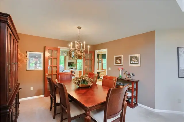 143 Hampshire Drive gallery image 14