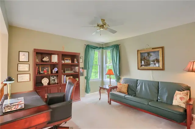 143 Hampshire Drive gallery image 27