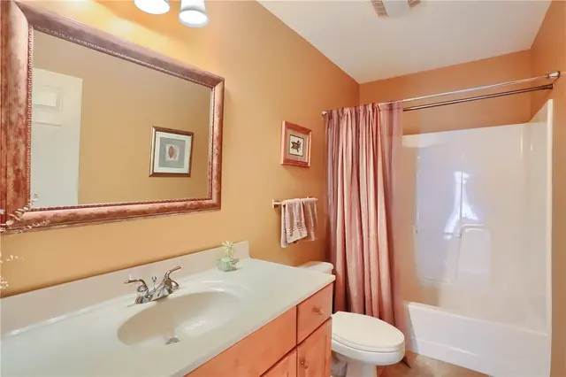 143 Hampshire Drive gallery image 32