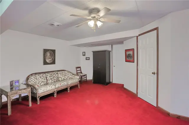 143 Hampshire Drive gallery image 38