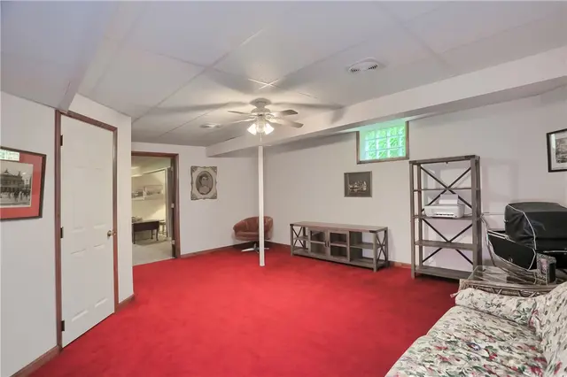 143 Hampshire Drive gallery image 39