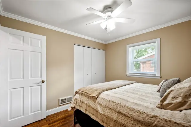 143 Pilgrim Dr gallery image 4