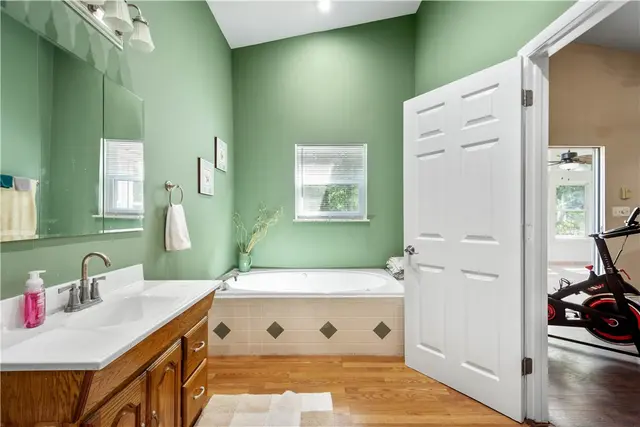 143 Pilgrim Dr gallery image 8