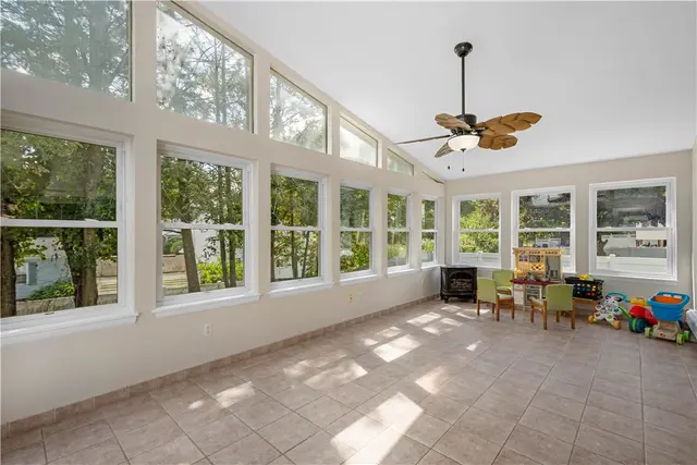 143 Pilgrim Dr gallery image 15