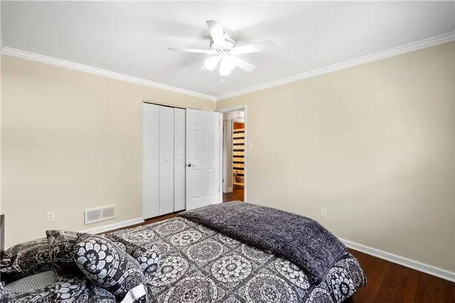 143 Pilgrim Dr gallery image 18