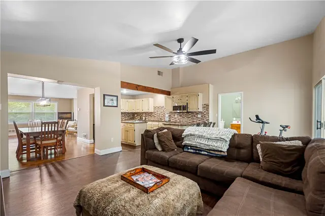 143 Pilgrim Dr gallery image 25