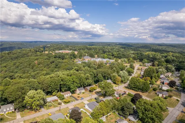 143 Pilgrim Dr gallery image 34