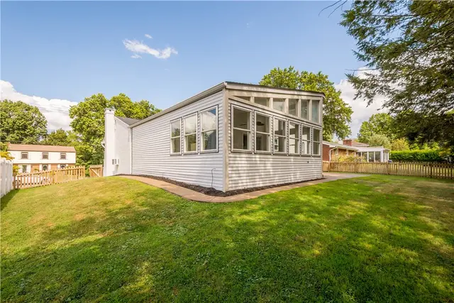 143 Pilgrim Dr gallery image 38