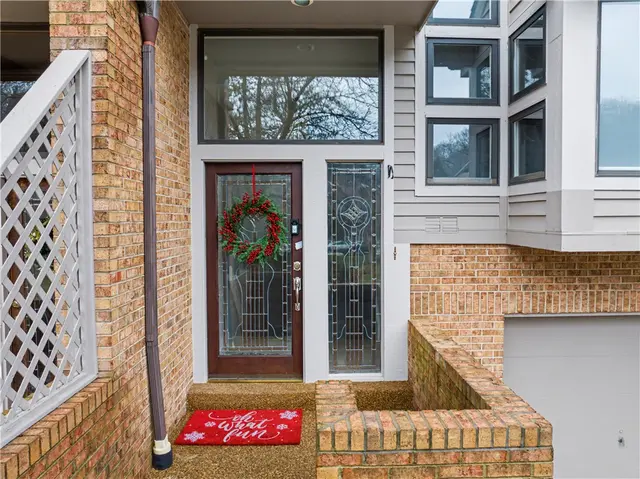 1432 Towne Square Dr gallery image 3