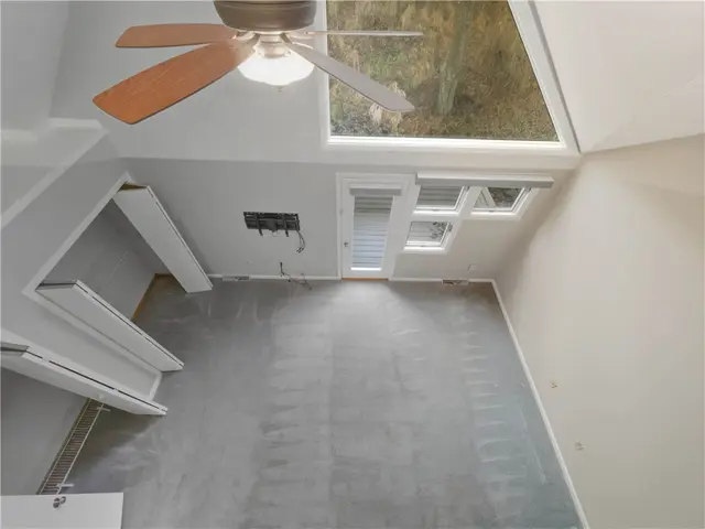 1432 Towne Square Dr gallery image 31