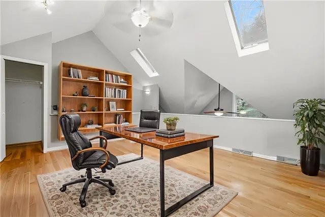 1432 Towne Square Dr gallery image 32