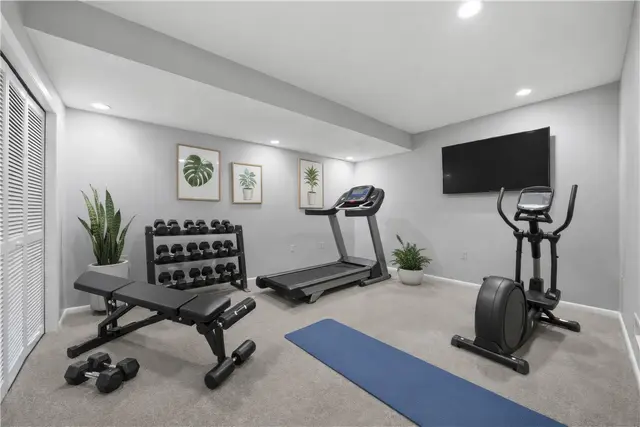 1432 Towne Square Dr gallery image 36
