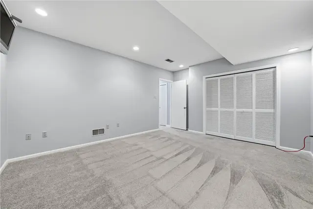1432 Towne Square Dr gallery image 38