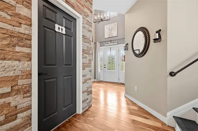 144 Bayberry LANE gallery image 8
