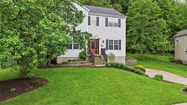 144 Bayberry LANE gallery image 25