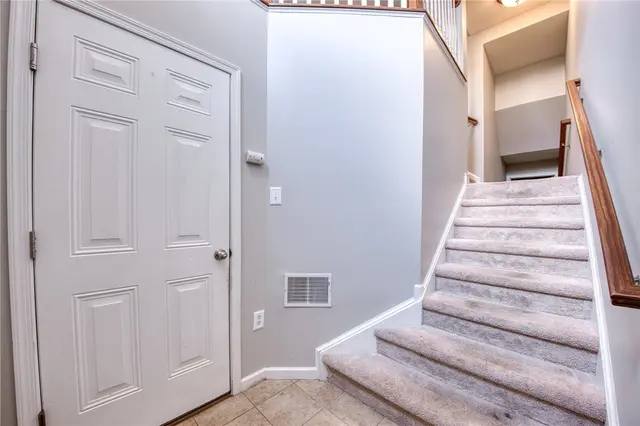 144 Broadstone Dr gallery image 6