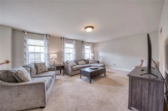 144 Broadstone Dr gallery image 17