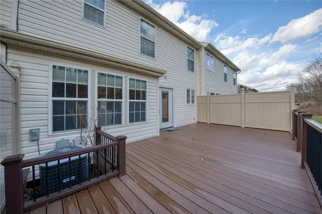 144 Broadstone Dr gallery image 38