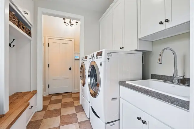 144 Hammond Rd gallery image 21