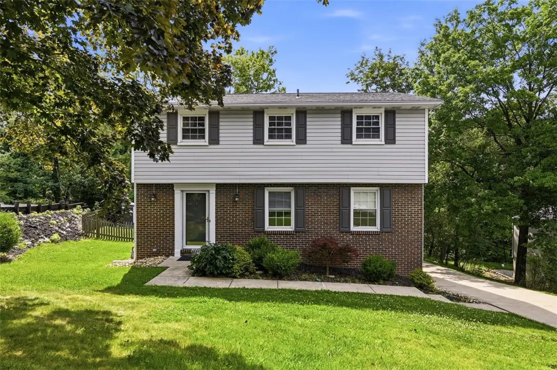 1446 Balsam Dr