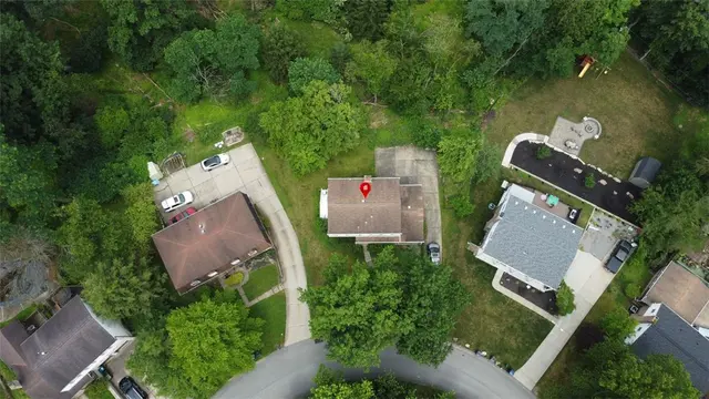 1449 Park View Dr gallery image 29