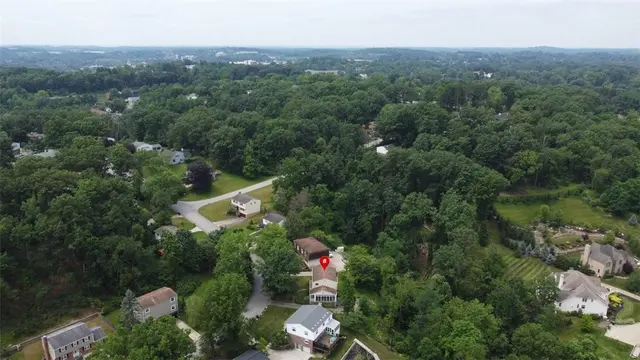1449 Park View Dr gallery image 31