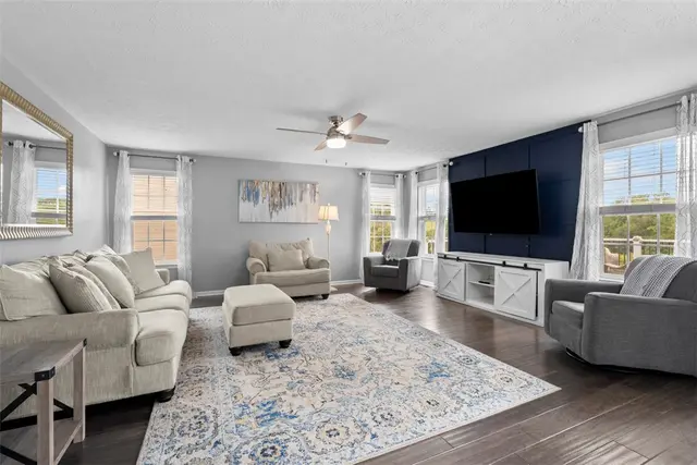 145 Brighton Ln gallery image 9