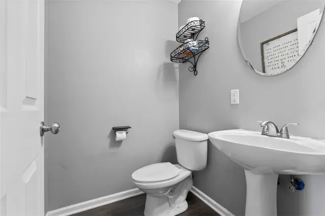 145 Brighton Ln gallery image 11