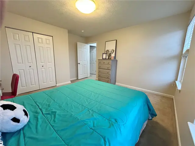145 Brighton Ln gallery image 19