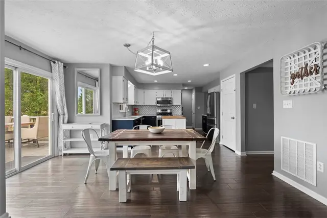 145 Brighton Ln gallery image 23