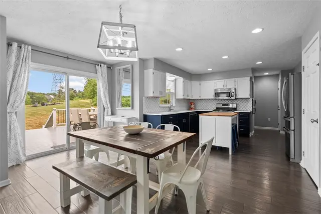 145 Brighton Ln gallery image 30