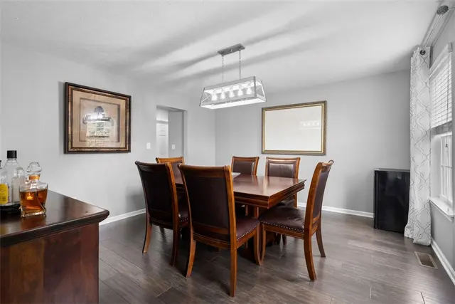 145 Brighton Ln gallery image 40