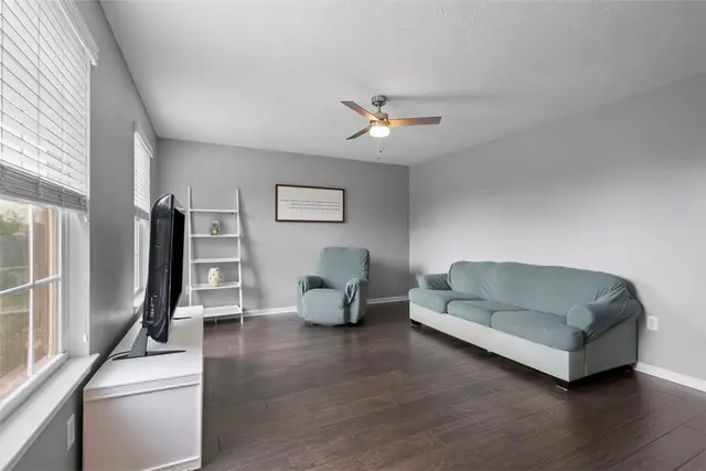 145 Brighton Ln gallery image 41