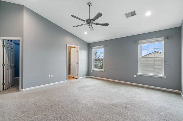 145 Kensington Dr gallery image 19