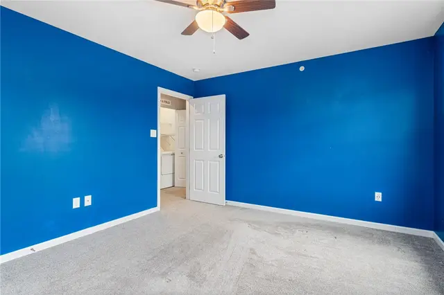 145 Kensington Dr gallery image 24