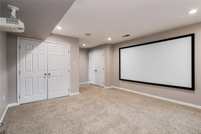 145 Kensington Dr gallery image 28