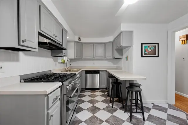 145 Pilgrim Dr gallery image 6