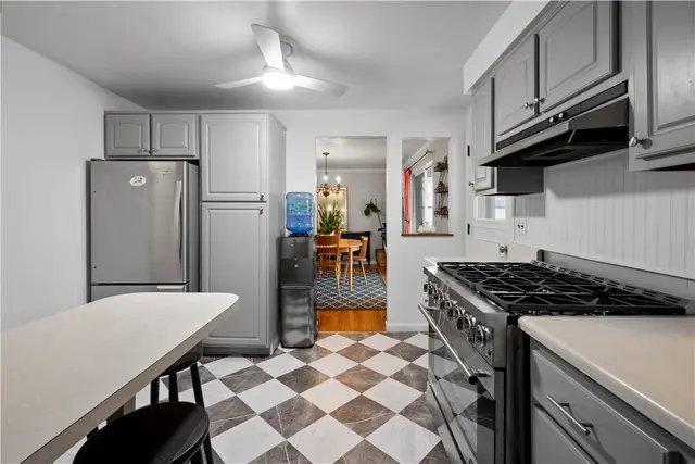 145 Pilgrim Dr gallery image 9