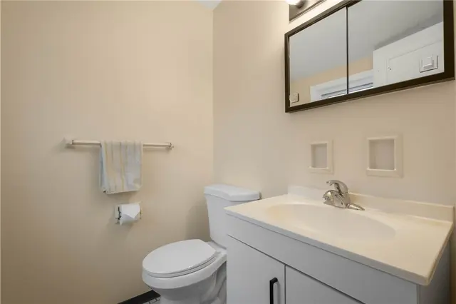 145 Pilgrim Dr gallery image 18