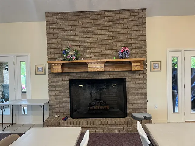 146 Steeplechase gallery image 4