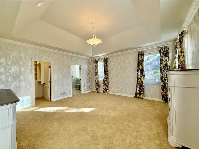 1468 Laurel Dr gallery image 33