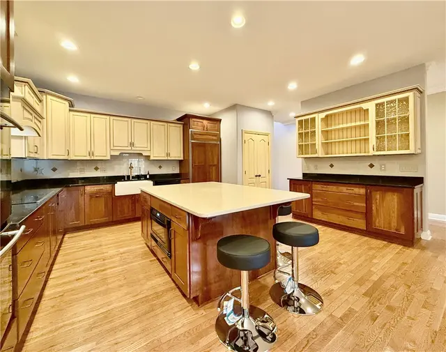 1468 Laurel Dr gallery image 39