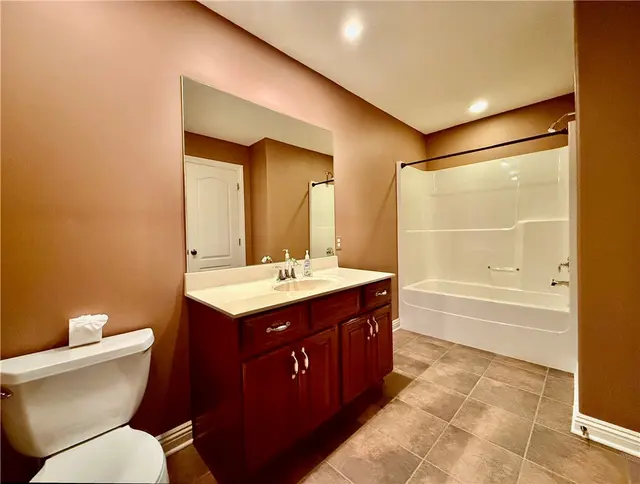 1468 Laurel Dr gallery image 43
