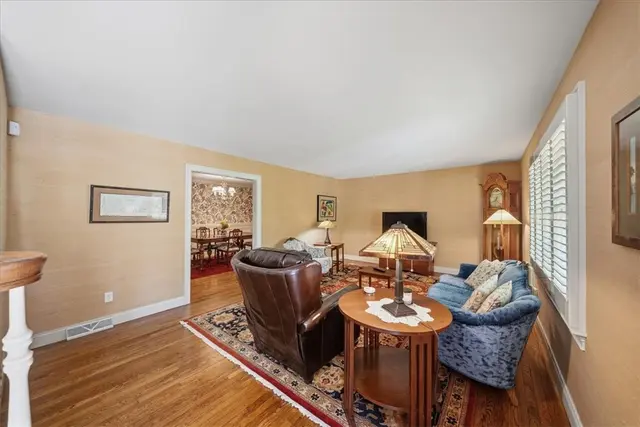 147 Bryson Rd gallery image 33