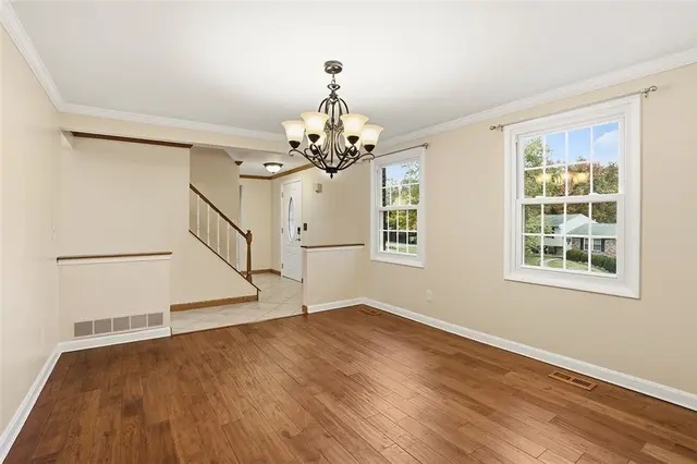 147 Fox Run Rd gallery image 4