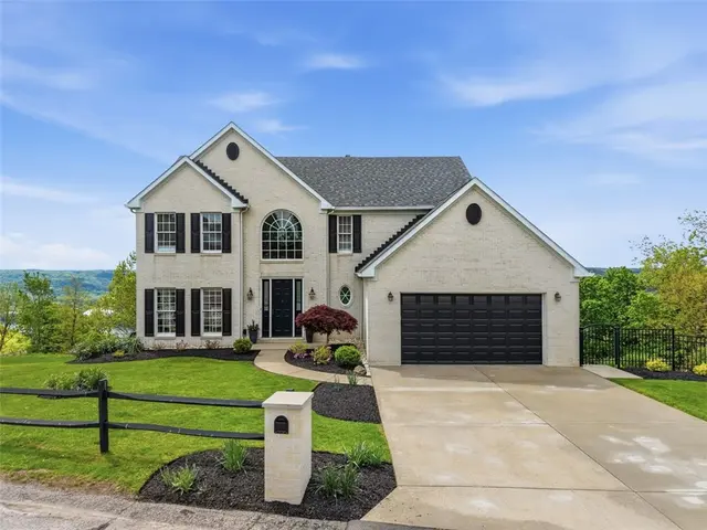 1476 Grandview Way gallery image 2