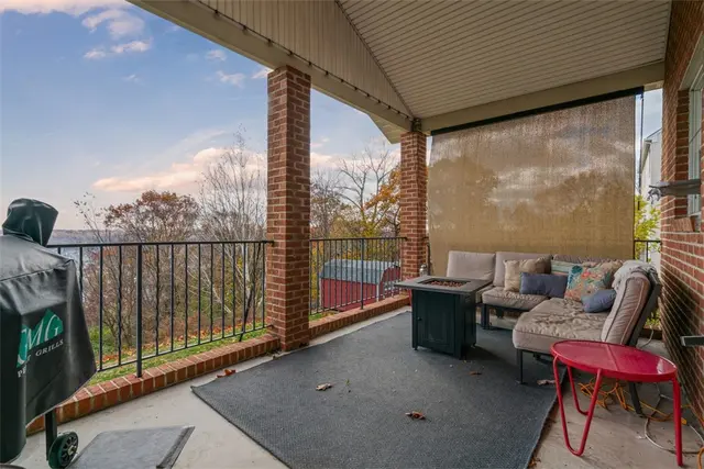 1478 Grandview Way gallery image 4