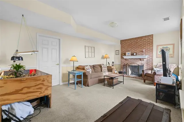 1478 Grandview Way gallery image 5